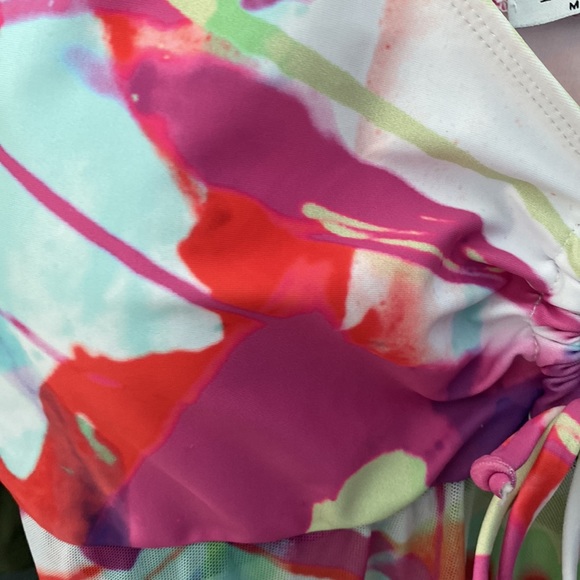 Finwanlo bathing suit top. Modest bikini  size large - Picture 10 of 11